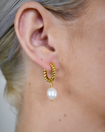 Iconic Olympia 18k Gold Vermeil Earrings in Pearl - Deltora