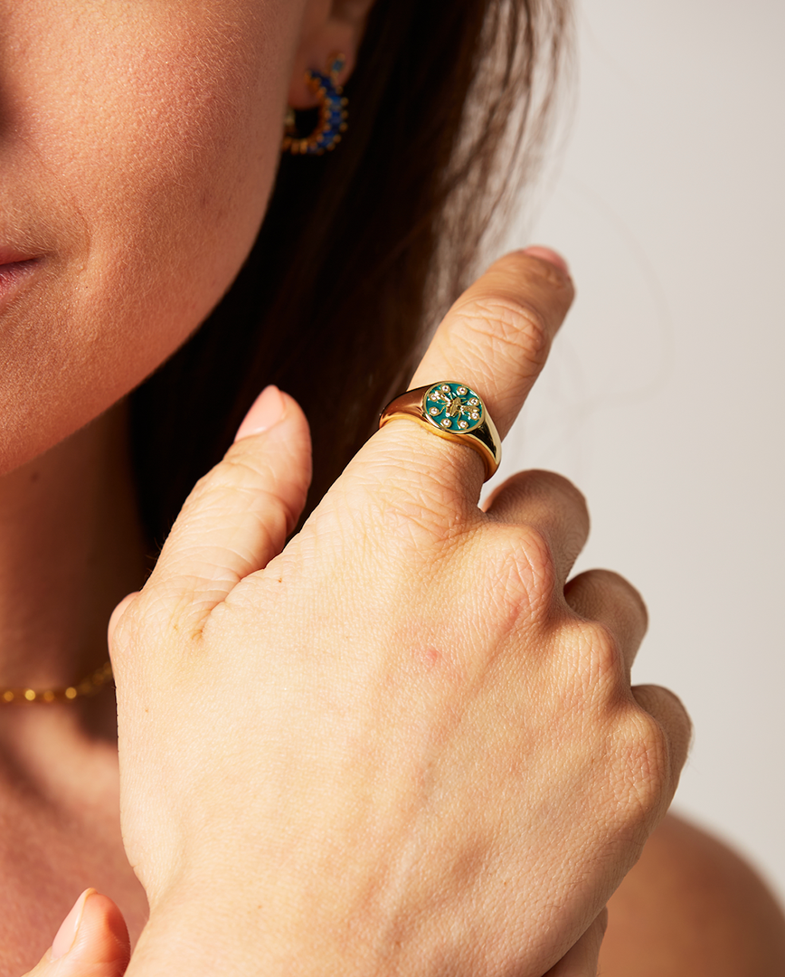 Deltora™ Classic Honey Gold Ring in White Crystal